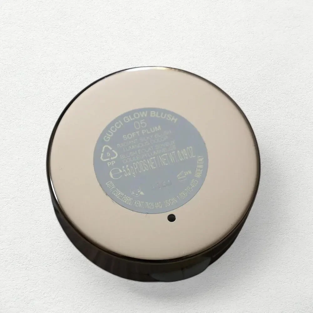 Gucci Glow Blush in 05 Soft Plum